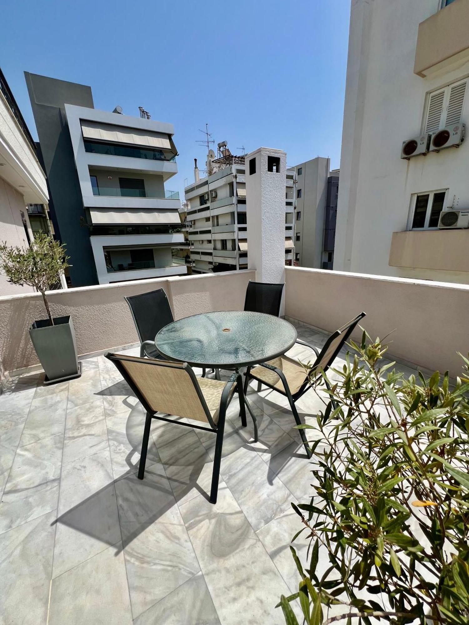 Brand New Brilliant Apartment At Athenian Riviera Екстер'єр фото